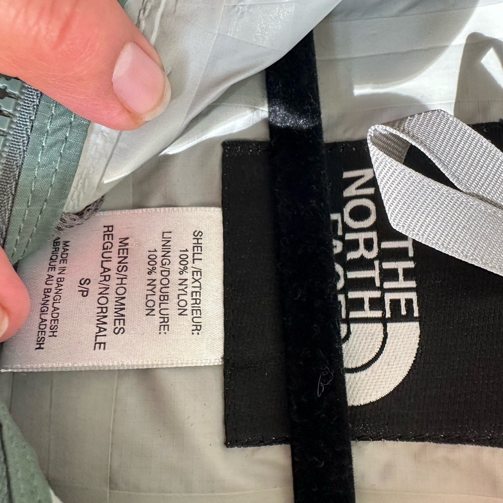 North Face Rain Jacket Like New - image 4